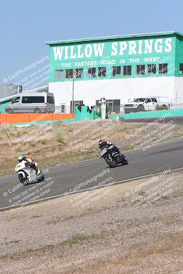 media/Apr-20-2025-AHRMA (Sun) [[393a79c373]]/Race/Group 11 early race/Turn 4b/